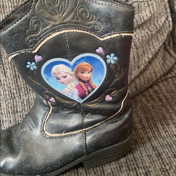 Girls frozen boots size 11 - Picture 2 of 4